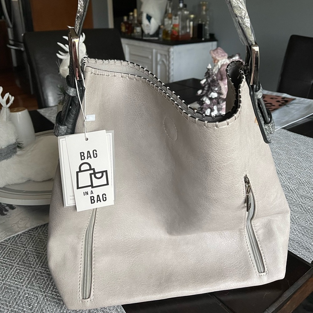 Brand new: Alexa 2 in 1 Jen & Co bag in gray with silver python strap